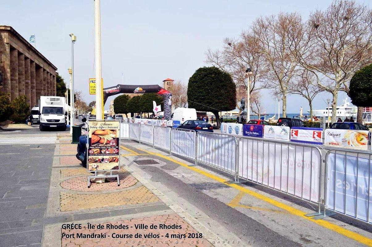 196- Rhodes ville et port d'honneur.JPG